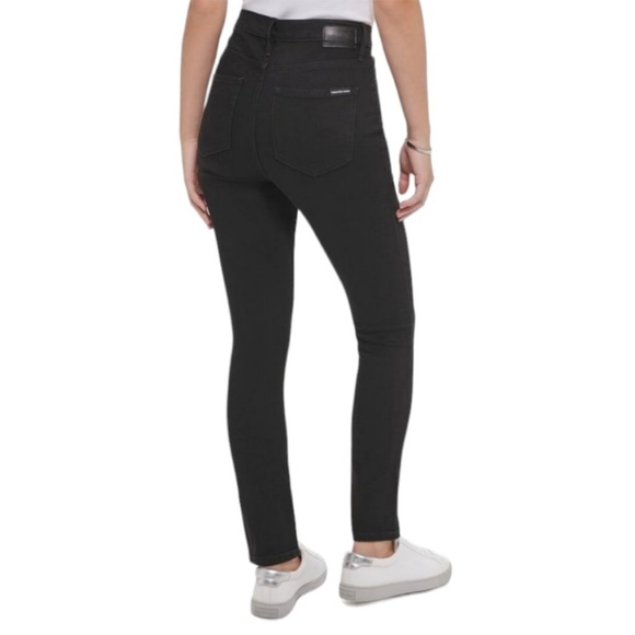 NWT Calvin Klein Jeans Black Straight
Jeans Size 12 - Picture 3 of 11